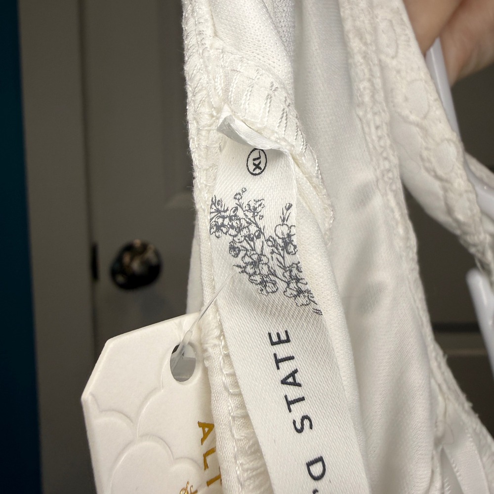 Altar'd State White Eyelet Romper Dress Sleeveless Button Front Mini Size XL - Picture 6 of 6